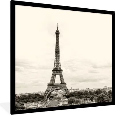 Produktbild von MuchoWow® Gerahmtes Poster Der Eiffelturm unter den Wolken 40x40 cm - Poster mit Schwarzem Bilderrahmen Wandposter Rahmen Foto Bilder - Mit Rahmen - Wanddekoration Schlafzimmer