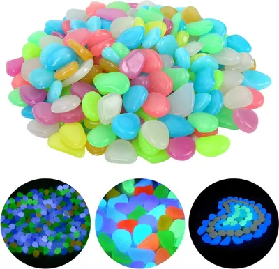Produktbild von 200 Stück Bunt Leuchtsteine Kieselsteine Leuchtende Kieselsteine Leuchtkiesel Floureszierende Pebble Steine für Aquarium Garten Kinderzimmer Dekor (Mischfarbe)