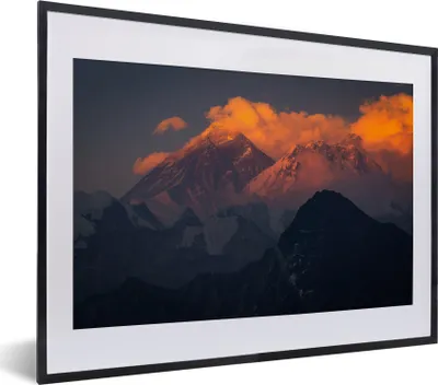 Produktbild von MuchoWow® Gerahmtes Poster Sonnenuntergang im Himalaya mit Mount Everest, Nepal 40x30 cm - Poster mit Schwarzem Bilderrahmen Wandposter Rahmen Foto Bilder - Bilderrahmen - Poster im Rahmen