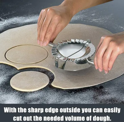 Produktbild von Hochwertigen Edelstahl Ravioli Ausstechformen, 2er Set Knödel-Hersteller Knödelform Tortellini Form- Ravioli-Stempel, Raviolischneider Gebäck-Werkzeug, Dumpling Maker