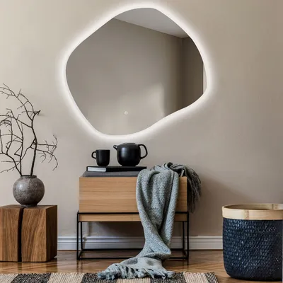 Produktbild von Unregelmäßiger asymmetrischer Spiegel mit LED Beleuchtung 74x64 cm - mit LED Beleuchtung - LED Farbe Kaltweiß 7000K - Individuell Nach Maß - Beleuchtet Wandspiegel Lichtspiegel Badezimmerspiegel - Sensor Schalter - ROM221
