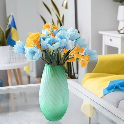 Produktbild von Unyqoos® Blumenvase aus Glas – grün, mattiert | Für Rosen, Tulpen & Pampasgras | Deko für Zuhause, Büro & Hochzeit