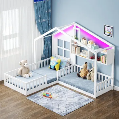Immagine prodotto di Letto per bambini 90x200 cm, modello a terra, realizzato in legno massello e MDF, colore bianco. Letto a forma di casetta con finestra e scaffali, dotato di striscia LED, protezioni di sicurezza e rete a doghe