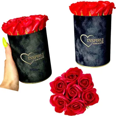 Image de Flowerbox Inspiruj - Boîte noire avec des roses de savon - No 14 Rouge