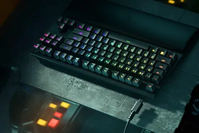 Produktbild von Razer Huntsman V2 Tenkeyless Linearer optischer Switch Rot, Kabelgebunden, USB, Optomechanischer Schlüsselschalter, QWERTZ, RGB-LED, Schwarz