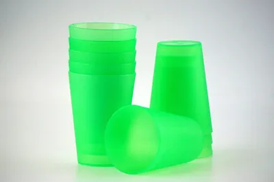 Produktbild von 100 Mehrweg-Trinkbecher 0,4 l - grün - Partybecher