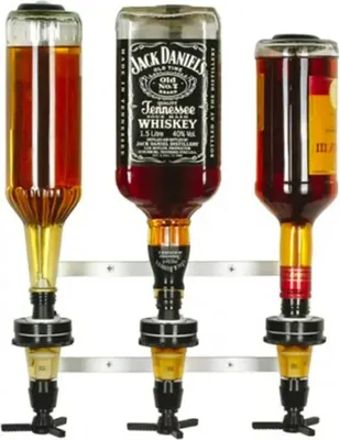 Zdjęcie produktu dla Profesjonalny Naścienny dozownik alkoholu na butelki 0,7 - 1,0L - "uchwyt ścienny" na 3 butelki