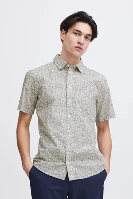 Produktbild von Casual Friday CFAnton SS AOP leaves shirt Herren Kurzarmhemd Hemd Herrenhemd Hemdkragen 100% Baumwolle regular fit
