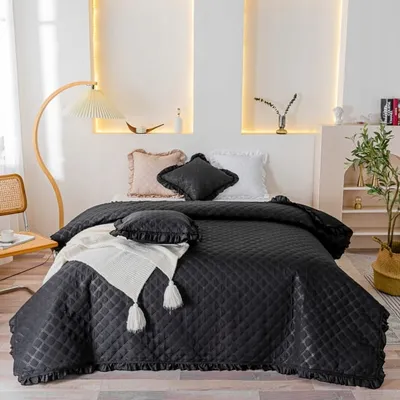 Produktbild von Schwarze Bettdecke gesteppt doppelseitig Bettdecke 160x220CM PLED FALBANKI RUFFY
