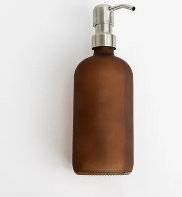 Immagine prodotto di Natural Goods Berlin KLEAN dispenser di sapone con etichette, dispenser di sapone di alta qualità e ricaricabile per cucina e bagno, marrone opaco, testa della pompa in acciaio inox argento, 500 ml