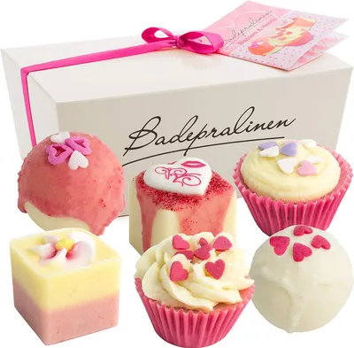 Produktbild von 6er Set BRUBAKER Cosmetics Badepralinen"Blossom & Hearts" handgemacht und vegan