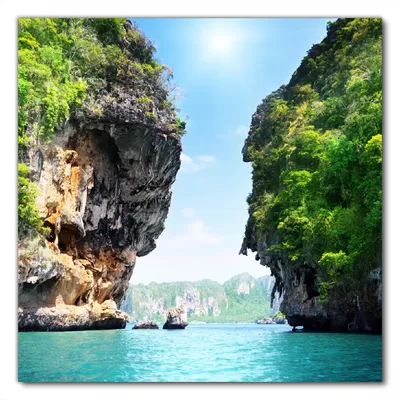 Produktbild von Wallario selbstklebende Möbelfolie/ Tischdecke für Innen und Außen, Größe: 100 x 100 cm - Felsenschlucht am Meer in Thailand