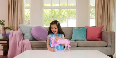 Produktbild von Barbie funkelnd leuchtendes Einhorn mit 20 interaktiven Kombinationen aus Lichtern, Geräuschen und Musik, 3 Jahr(e), Mädchen, Mit Ton, Lichteffekte, 298 mm, 148 g