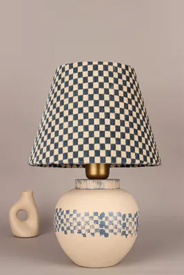 Produktbild von Opviq, Moderne Tischlampe mit Keramikkörper und Samtoberteil, Ø25 h:20 cm, Höhe 38 cm, E27 Fassung, max. 40 W, IP20, ideal für stilvolle Wohnräume und Büros.