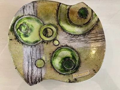 Produktbild von Dekoteller Glas Teller Serie Grün aus Farbglas 20x17cm