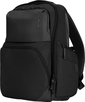 Produktbild von Incase A.R.C. Commuter Pack – Hergestellt mit ReSpun, 100% recyceltem Polyester – Reißverschluss-Laptopfach passt für MacBook bis zu 16 & iPad bis zu 12,9 – RFID-blockierendes Tech-Fach verhindert digitalen Informationsdiebstahl