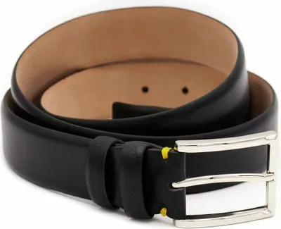 Produktbild von Damen Gürtel aus Leder Schwarz mit Metallschnalle