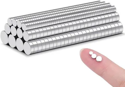 Productafbeelding van 400 sterke neodymiummagneten, in 3 verschillende maten: kleine, ronde magneten, geschikt voor whiteboards, prikborden, schoolborden en koelkasten