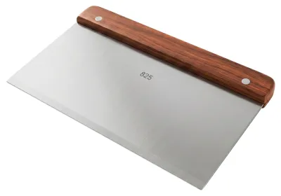 Productafbeelding van Multifunctionele Deegschraper van 25 cm met Houten Handvat