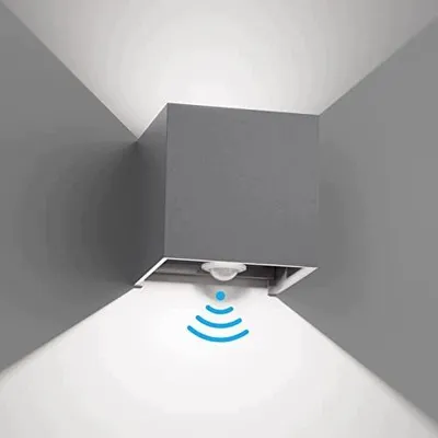 Zdjęcie produktu dla Lampa ścienna LED 12W czujnik ruchu IP65 regulowana aluminium