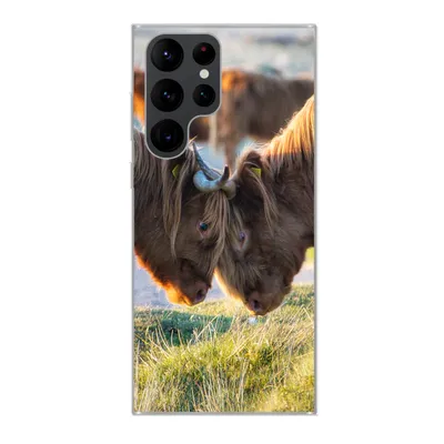 Produktbild von MuchoWow® Handyhülle Schutzhülle Hülle für Samsung Galaxy S22 Ultra Schottische Highlander - Tiere - Sonne Silikon Softcase Handy Hülle - Abbildung