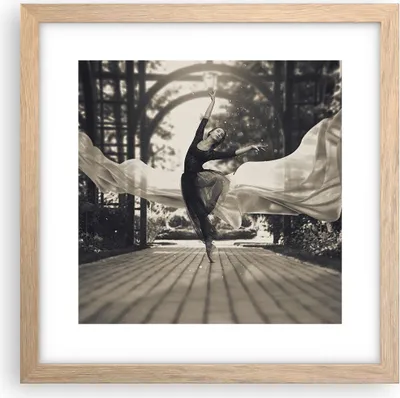 Produktbild von Gerahmtes Poster - Rahmen in heller Eiche - Ballerina Tanz Luft - 30x30 cm - Wand Bild - Wanddeko - Wandbilder - Kunstposter - Wandposter - Bilderrahmen - Bilder - Kunstdruck - P2NAC30x30-4945