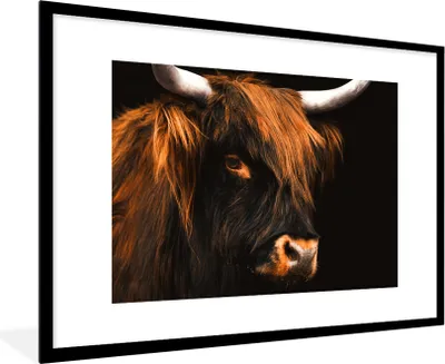 Produktbild von MuchoWow® Gerahmtes Poster Schottischer Highlander - Schwarz - Kuh - Horn - Tiere 90x60 cm - Poster mit Schwarzem Bilderrahmen Wandposter Rahmen Foto Bilder - Wanddekoration - Fotos