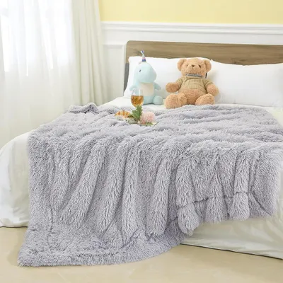 Produktbild von Livingandhome Kuscheldecke aus Kunstfell 160 x 130 cm – langplüschig, weich, waschbar