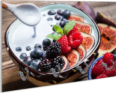 Produktbild von Wallario Schlüsselbrett aus Glas, Motiv: Joghurt mit frischen Früchten, 30 x 20 cm mit 4 Haken