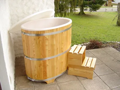 Produktbild von Achleitner Sauna Tauchbecken aus Lärchenholz mit Kunststoffeinsatz außen beschichtet 740