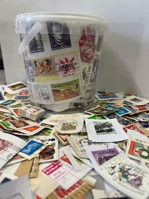 Produktbild von Briefmarken Kiloware-Eimer 300g Alle Welt undurchsucht, aktuell und sortenreich