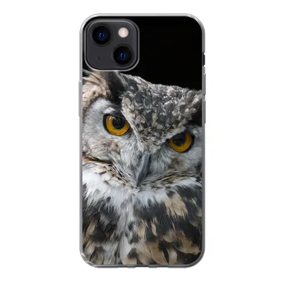 Produktbild von MuchoWow® Handyhülle Schutzhülle Hülle für iPhone 13 Porträt einer braunen Eule auf schwarzem Hintergrund Silikon Softcase Handy Hülle - Karteninhaber