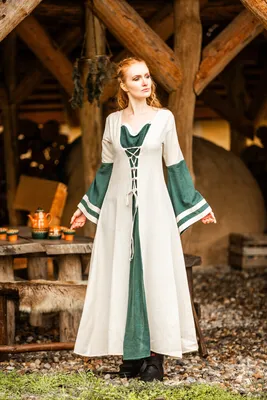 Produktbild von Mittelalter Kleid Natur/Grün „Dorothea“ L