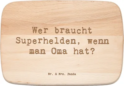Produktbild von Mr. & Mrs. Panda Schneidebrett Holz Spruch Oma Heldin - Transparent - Geschenk, Familienmitglieder, Küchenbrett, einzigartige Designs, Frühstücksbrettchen, jausenbrett