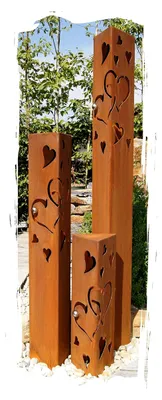 Produktbild von Säulenset Herz im Edelrost-Design für den Garten