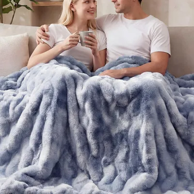 Produktbild von Decke 150x200 cm - Tie-Dye Blau Bubble Blanket Fluffy