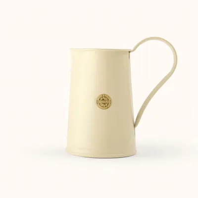 Produktbild von Mandelbeige Metall Vase und Gießkanne 1,5 L, 21x14x23 cm, korrosionsgeschützt