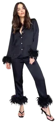 Produktbild von Damen Pyjama mit Federn, 2-teilig Set aus Satin