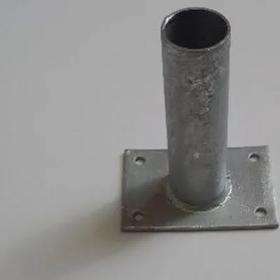 Produktbild von Runder Pfahlhalter auf Platte Ø55 mm x 15 cm - Pro Stück