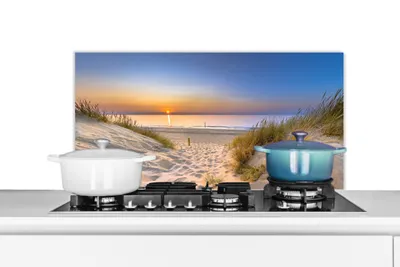Produktbild von KitchenYeah®  Spritzschutz Küche - Küchenrückwand - Wandschutz für Herd und Spüle - Düne - Sonnenuntergang - Horizont - Strand - Gras 90x45 - Alu-Dibond (Alternative zum Spritzschutz aus Glas) - Hitze