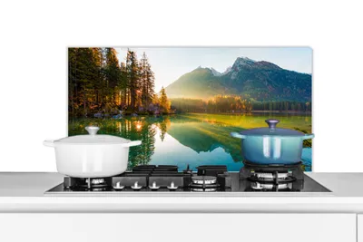 Obrázek produktu pro KitchenYeah® Kitchen splashback - kuchyňský splashback - ochrana stěny sporáku a dřezu - jezero - les - hory - příroda - slunce - krajina 90x45 - hliníkový dibond (alternativa ke skleněnému splashbacku) - tepelná ochrana