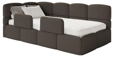 Obrázok produktu pre Selsey Cloudy - Posteľ pre mladých 90x200 cm, ľavostranná, s poťahom z bouclé, matracom a ochranou proti vypadnutiu, hnedá