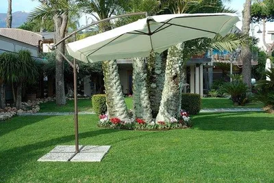 Immagine prodotto di Ombrellone da giardino da 3 metri di diametro, color ecru - Ombrellone da giardino con protezione UV M0432-21