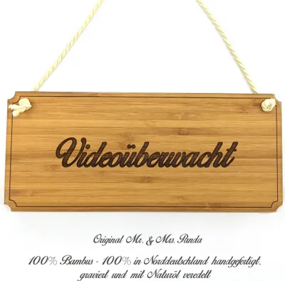 Produktbild von Mr. & Mrs. Panda Schild Videoüberwacht - Geschenk, Holzschild, Hinweisschild, Geschenkidee, Türschild, Graviert, Landhaus, Holz, Shabby, Wegweiser