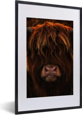 Produktbild von MuchoWow® Gerahmtes Poster Schottischer Highlander - Kuh - Schwarz - Porträt 40x60 cm - Poster mit Schwarzem Bilderrahmen Wandposter Rahmen Foto Bilder - Poster in Rahmen