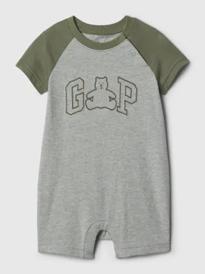 Produktbild von GAP Kurzer Baby-Overall mit Logo 427966-01__3-6M