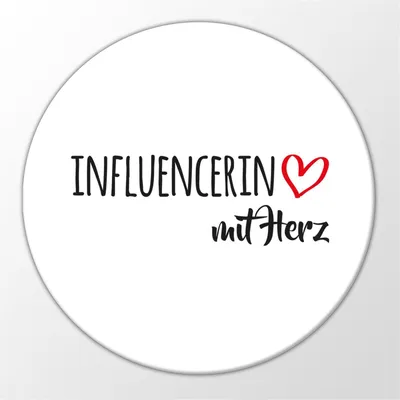 Produktbild von Huuraa Magnet Influencerin mit Herz 59mm Kühlschrankmagnet rund Flaschenöffner Geschenkidee