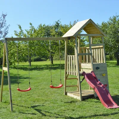 Zdjęcie produktu dla Wendi Toys domek dla dzieci, wieża wspinaczkowa "Salamandra" ze zjeżdżalnią, ścianką wspinaczkową i 2 huśtawkami drewno / czerwony