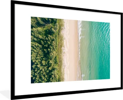 Produktbild von MuchoWow® MuchoWow® Gerahmtes Poster Strand - Bäume - Wasser 90x60 cm - Poster mit zchwarzem Bilderrahmen - Wanddekoration - Fotos