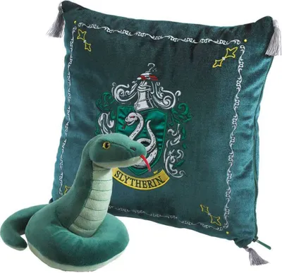 Produktbild von Noble Collection Slytherin Haus Maskottchen Kissen Mehrfarbig Mehrfarbig One Size